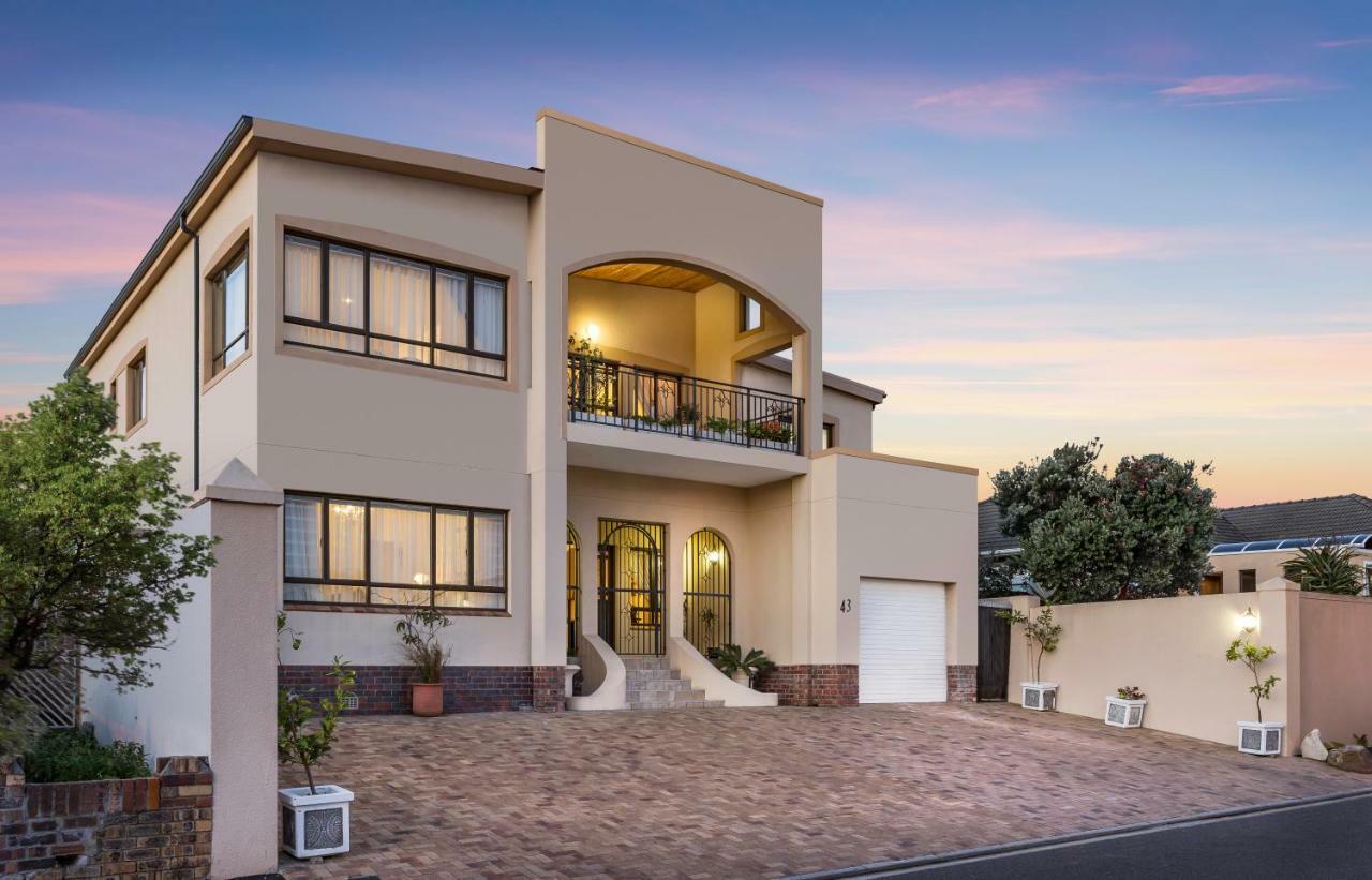 Auriols Guest House Parow Eksteriør bilde